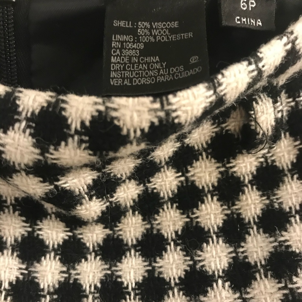 Tahari EUC black and wool houndstooth skirt - Picture 1 of 6